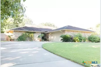 316 Woodglenn Drive, Victoria, TX 77904 - Photo 1