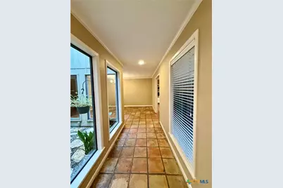 316 Woodglenn Drive, Victoria, TX 77904 - Photo 6