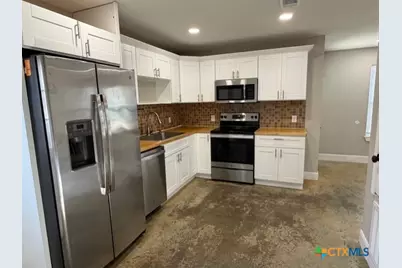 502 Willow  Unit A Avenue #A, Luling, TX 78648 - Photo 4