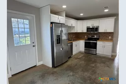502 Willow  Unit A Avenue #A, Luling, TX 78648 - Photo 6