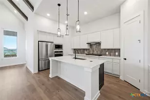 1110 Neria Loop, San Antonio, TX 78224 - Photo 2
