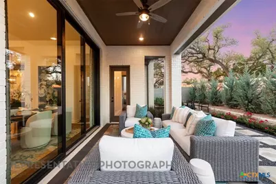 1110 Neria Loop, San Antonio, TX 78224 - Photo 4