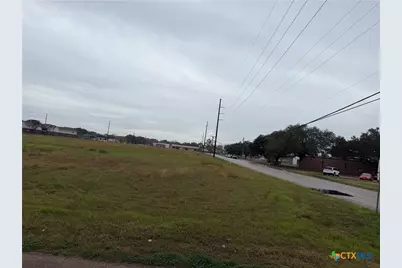 2601 E Mockingbird Lane, Victoria, TX 77904 - Photo 4