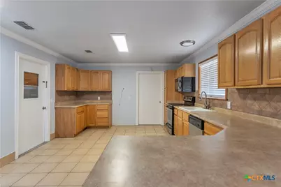 1338 Canary Lane, Seguin, TX 78155 - Photo 6