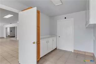 1338 Canary Ln, Seguin, TX 78155 - Photo 10