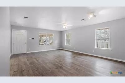 180 Oak Terrace, Seguin, TX 78155 - Photo 4