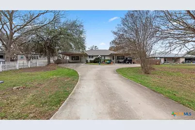 180 Oak Terrace, Seguin, TX 78155 - Photo 2