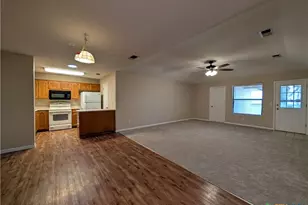 1666 Lantana Cir, New Braunfels, TX 78130 - Photo 4