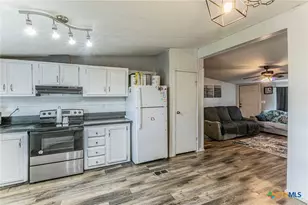 127 Hillside Dr, Troy, TX 76579 - Photo 10