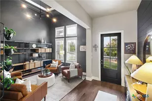 5755 High Forest Dr, New Braunfels, TX 78132 - Photo 4