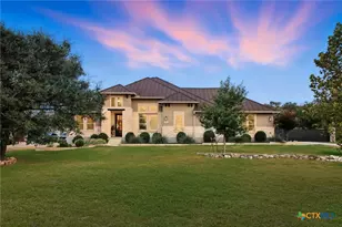5755 High Forest Dr, New Braunfels, TX 78132 - Photo 2