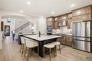 1651 Gruene Grass, New Braunfels, TX 78130 - Photo 10