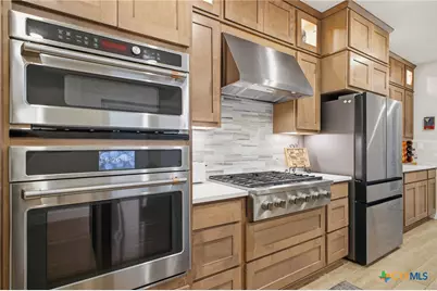 1651 Gruene Grass, New Braunfels, TX 78130 - Photo 10