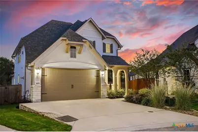 1651 Gruene Grass, New Braunfels, TX 78130 - Photo 4