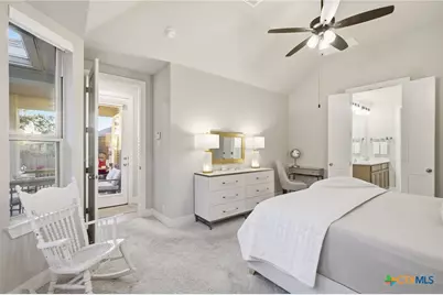 1651 Gruene Grass, New Braunfels, TX 78130 - Photo 14