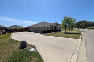6016 Bella Charca Pkwy, Nolanville, TX 76559 - Photo 4