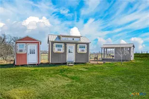 2041 Co Rd 240, Gonzales, TX 78629 - Photo 24