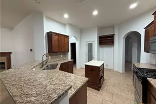 115 Sandstone Ct, Victoria, TX 77904 - Photo 2