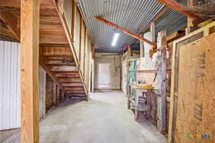 205 N Main, Moulton, TX 77975 - Photo 32