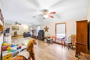 205 N Main, Moulton, TX 77975 - Photo 24