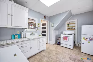 205 N Main, Moulton, TX 77975 - Photo 14