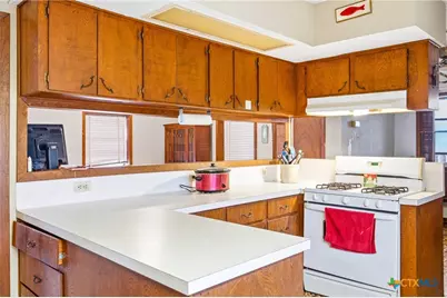 205 N Main, Moulton, TX 77975 - Photo 28