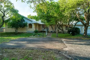 137 FM774, Refugio, TX 78377 - Photo 2