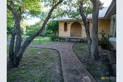 137 Fm 774, Refugio, TX 78377 - Photo 4