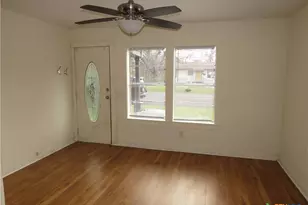 406 W Ave E, Copperas Cove, TX 76522 - Photo 2