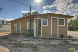 512 Valley St, San Marcos, TX 78666 - Photo 8