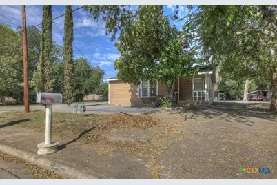 512 Valley Street, San Marcos, TX 78666 - Photo 2