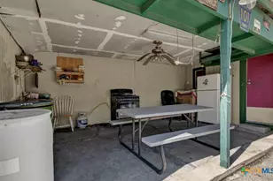 512 Valley St, San Marcos, TX 78666 - Photo 20