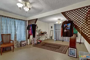 512 Valley St, San Marcos, TX 78666 - Photo 12