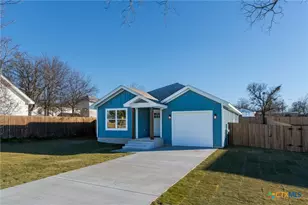 1210 Mills St, Gatesville, TX 76528 - Photo 1