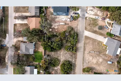 18301 Lake Oaks Drive, Jonestown, TX 78645 - Photo 12