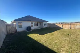 321 Cottonmouth Ln, Seguin, TX 78155 - Photo 18