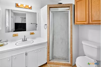 304 Sun Valley Drive, Victoria, TX 77904 - Photo 8