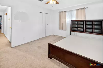 304 Sun Valley Drive, Victoria, TX 77904 - Photo 10