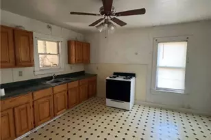 426 Vaughan Ave, Seguin, TX 78155 - Photo 2