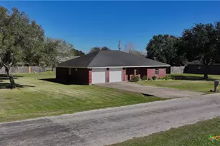102 Owl Rd, Victoria, TX 77905 - Photo 16
