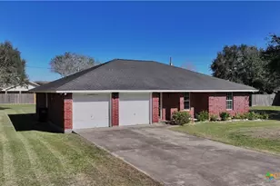102 Owl Rd, Victoria, TX 77905 - Photo 1