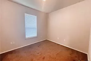 569 Creekside Cir, New Braunfels, TX 78130 - Photo 8