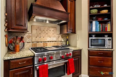 675 San Marcos Trail, New Braunfels, TX 78132 - Photo 14