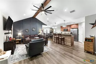 103 Gabbiano Ct, Victoria, TX 77904 - Photo 8