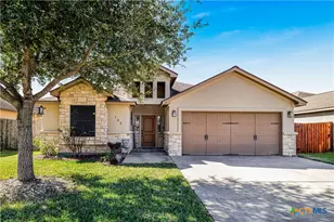 103 Gabbiano Ct, Victoria, TX 77904 - Photo 2