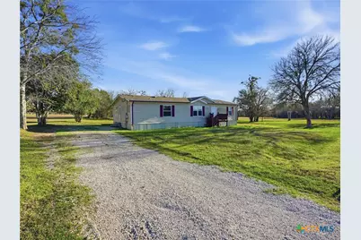 1123 Dunn Street, Yoakum, TX 77995 - Photo 26