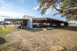 1019 Tulley Rd, Cuero, TX 77954 - Photo 34
