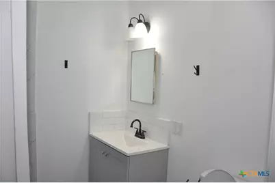 1408 E Avenue D, Temple, TX 76501 - Photo 10