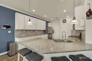 2095 Shire Meadows, New Braunfels, TX 78130 - Photo 6