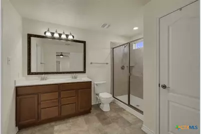 2095 Shire Meadows, New Braunfels, TX 78130 - Photo 10